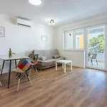 Apartman Luxury Lovorka 1 & 2**** *