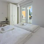 Apartman Luxury Lovorka 1 & 2**** *