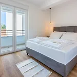 Luxury Lovorka 1 & 2**** * Selce