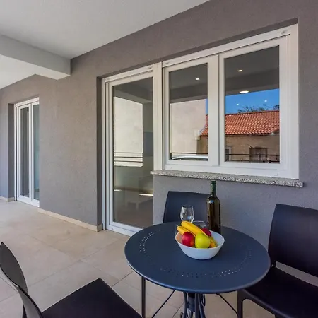 Apartamento Luxury Lovorka 1 & 2****