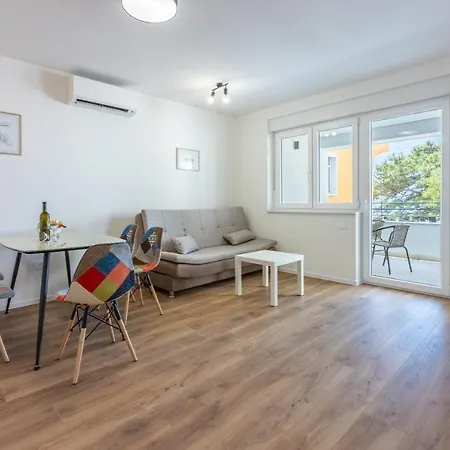 Apartment Luxury Lovorka 1 & 2**** *