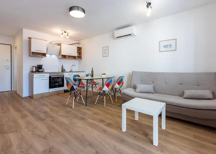 Luxury Lovorka 1 & 2**** * Selce