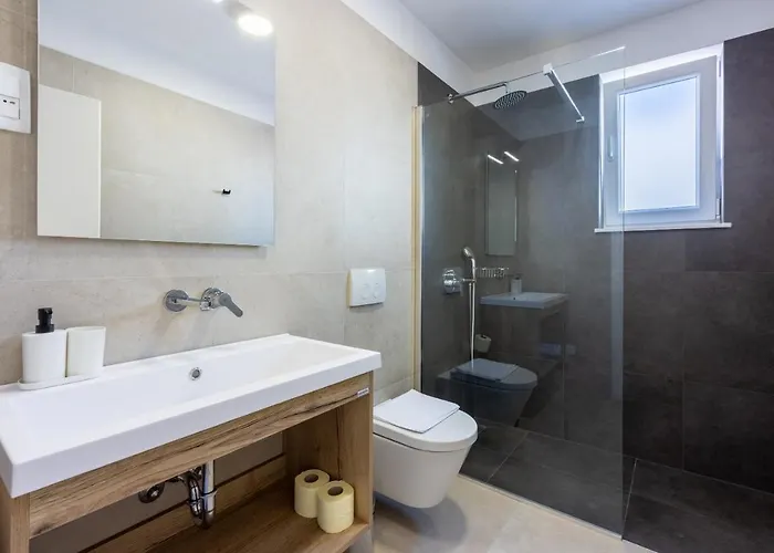 Luxury Lovorka 1 & 2**** Apartamento Selce