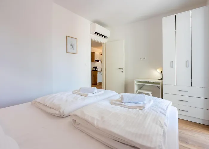Luxury Lovorka 1 & 2**** Apartamento *